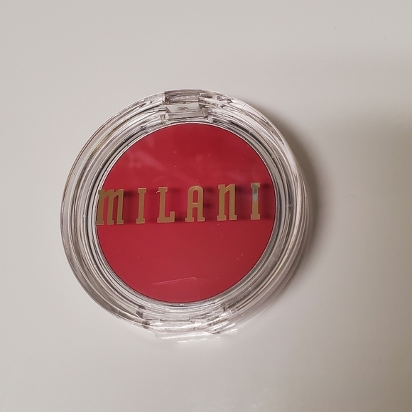 Milani Makeup Set. Concealer and 2Blush🌴 - Picture 7 of 9